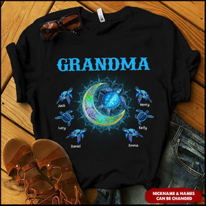 Personalized Turtle Moon Grandma And Grandkids T-shirt - Gift for Grandma Mom Auntie
